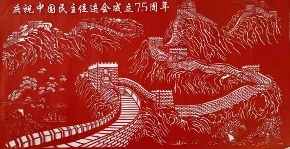 迪士尼展示神奇滑动地板，原地踏步即可畅游虚拟世界